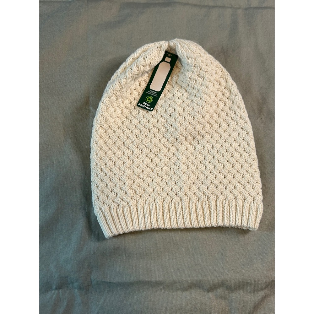 Time and Tru Women Winter White Repreve Recycled Knit Beanie Hat TT193389 NEW